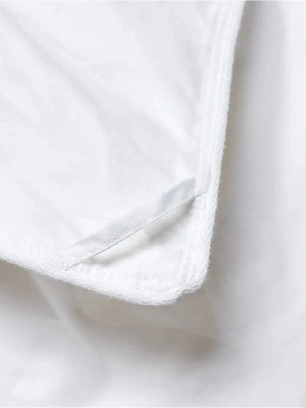 Quince White Premium Down King/Cal King Ultra Warm Comforter - Retail $244